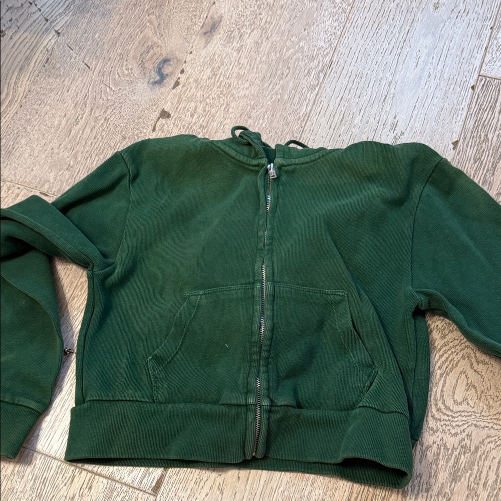 Brandy Melville Green cropped zipper sweater